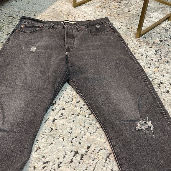 Levi Wedgie Straight Distressed Gray - Picture 5 of 5